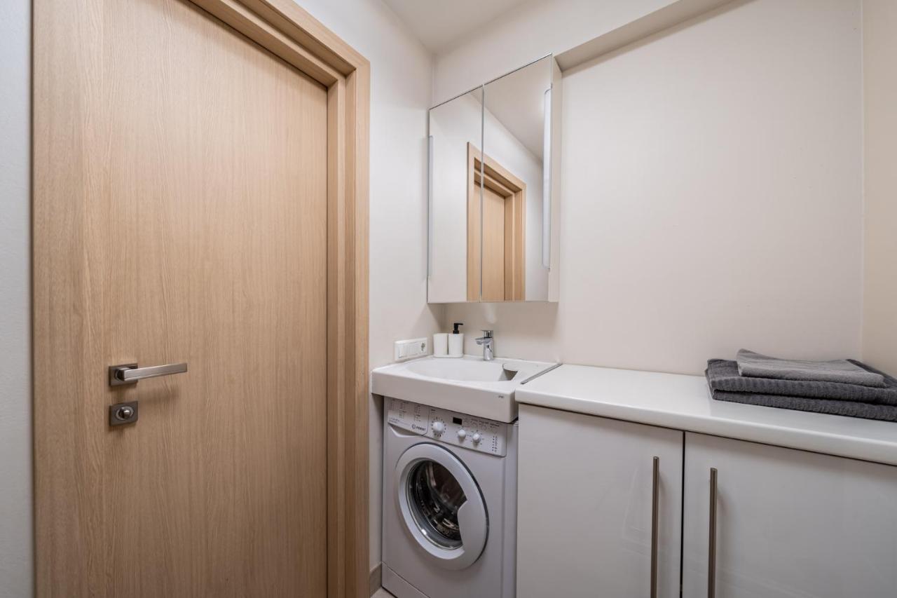 Trendy Top-Floor Stay In Heart Of Riga, Near Bars & Culture Ngoại thất bức ảnh