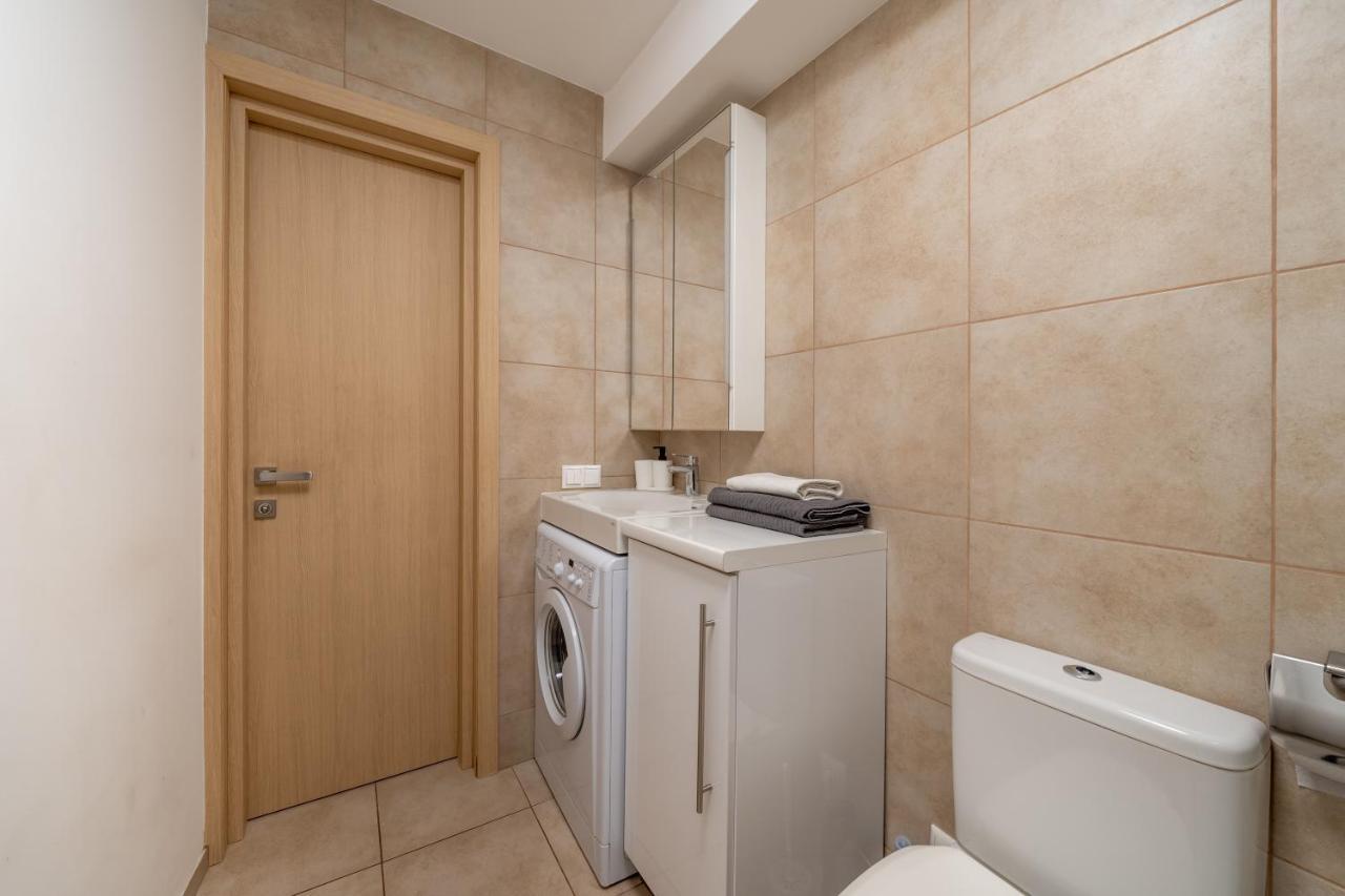 Trendy Top-Floor Stay In Heart Of Riga, Near Bars & Culture Ngoại thất bức ảnh